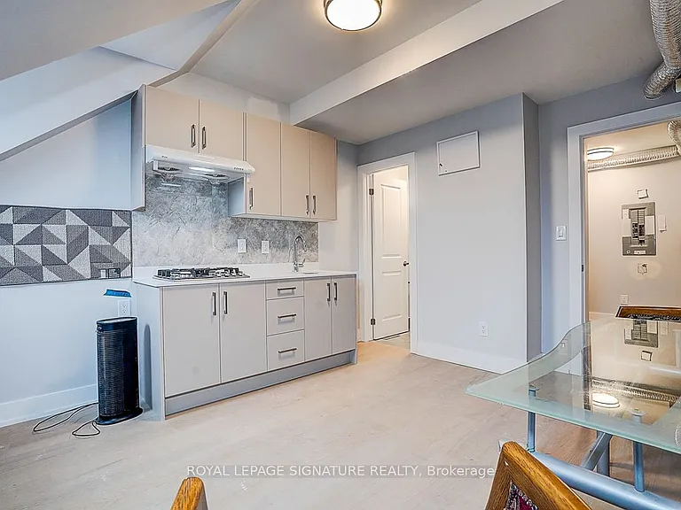 252 Annette St #6 — Photo 10