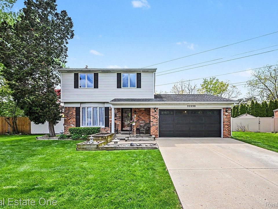 1st image of 22098 Hillcrest Ct