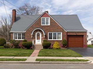 19 Paul St, Worcester, MA 01606