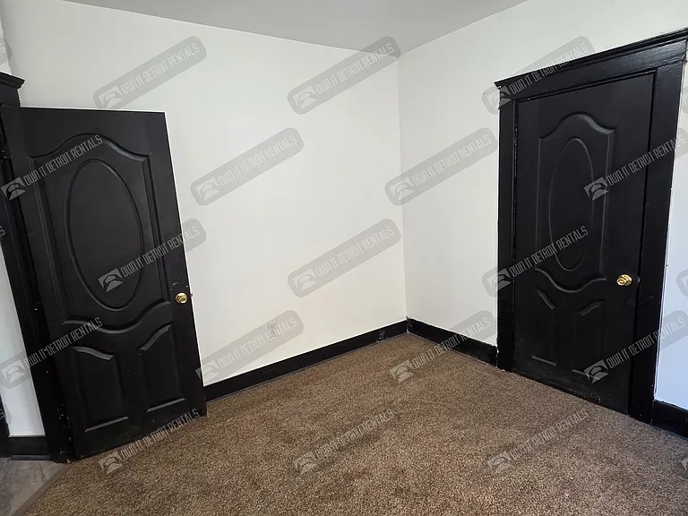 2982 Vicksburg St — Photo 8