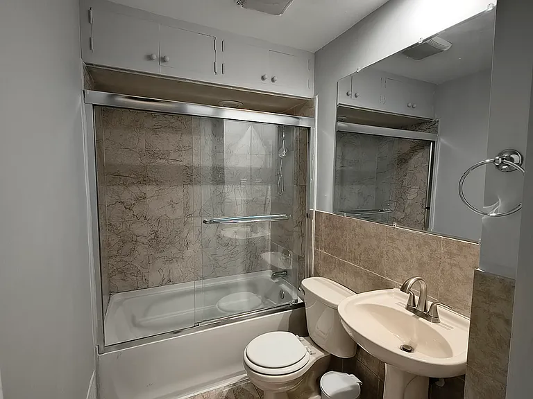8 Mitchell Ave — Photo 5