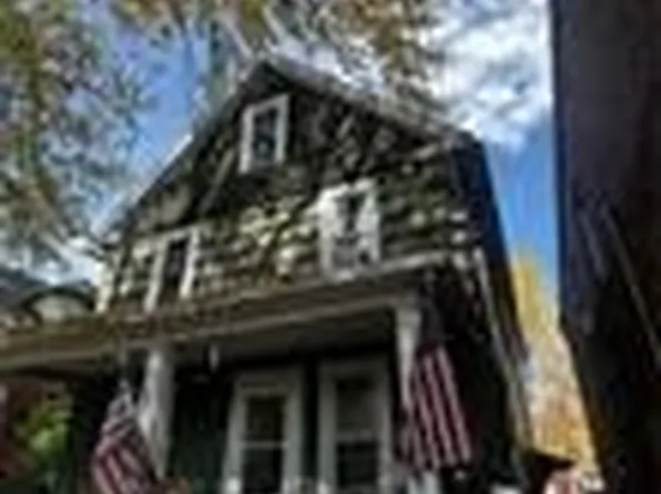 1968 Cudaback Ave, Niagara Falls, NY 14303