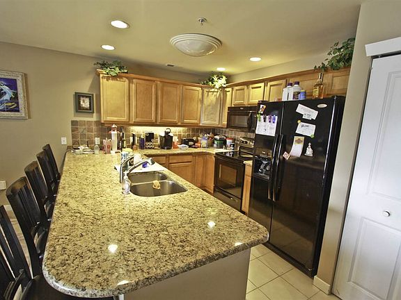 5th image of 902 Ocean Dr #1604