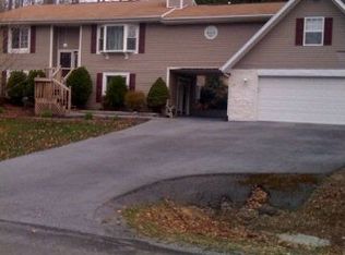 136 Oak Grove Way, Bluefield, VA 24605
