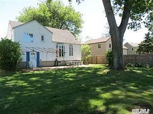 2nd image of 298 Park Ln