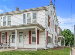 102 S 3rd St, Mount Wolf, PA 17347