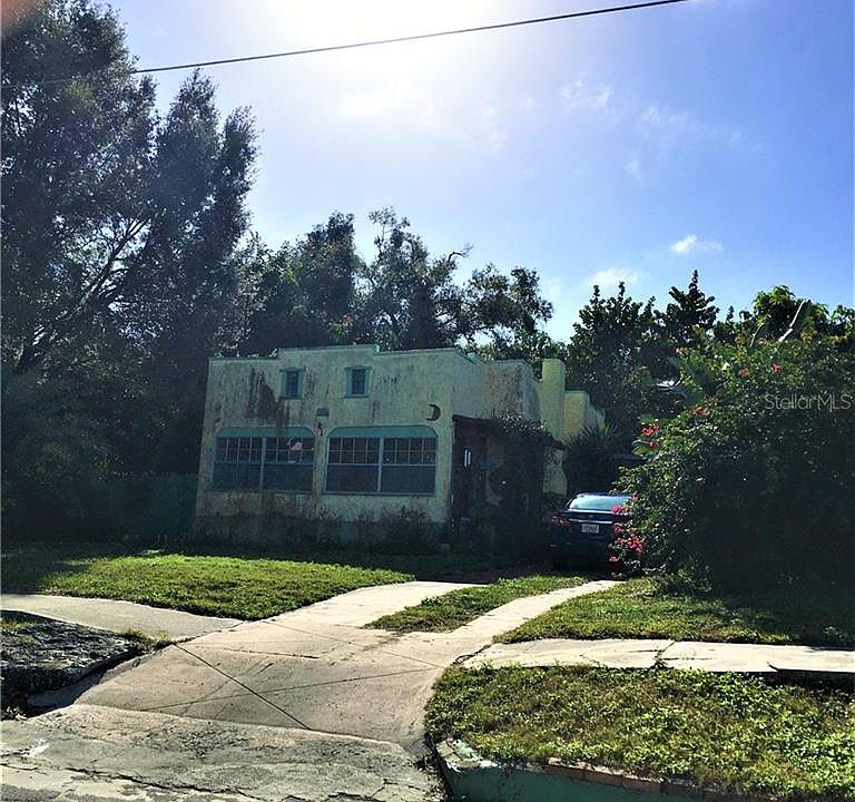 1st image of 426 Avenue C NE