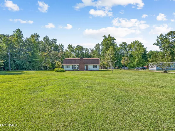 2756 Possum Track Road, Chocowinity, NC 27817