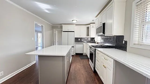 552 Sybil Ln SE #B — Photo 6