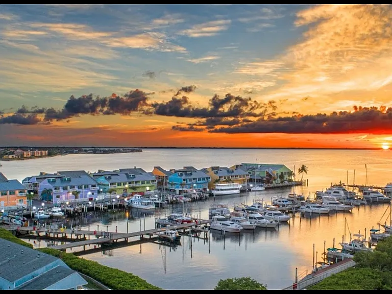 FISHERMAN'S VILLAGE FOR DINNER OR CRUISES