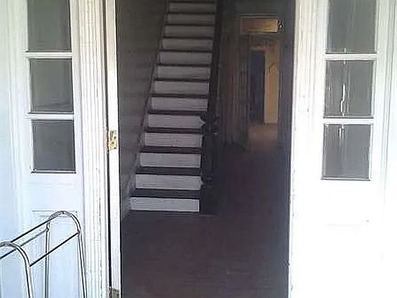5th image of 1227 Centre St