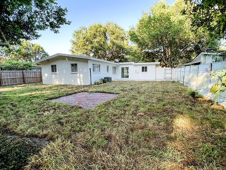 1300 Bennett Rd — Photo 29