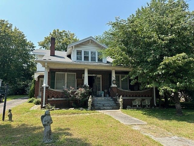 1st image of 584 N Water Ave