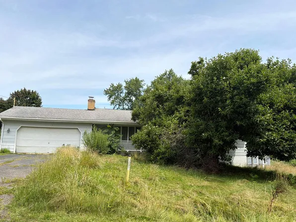 8169 Atlantic St, Masury, OH 44438