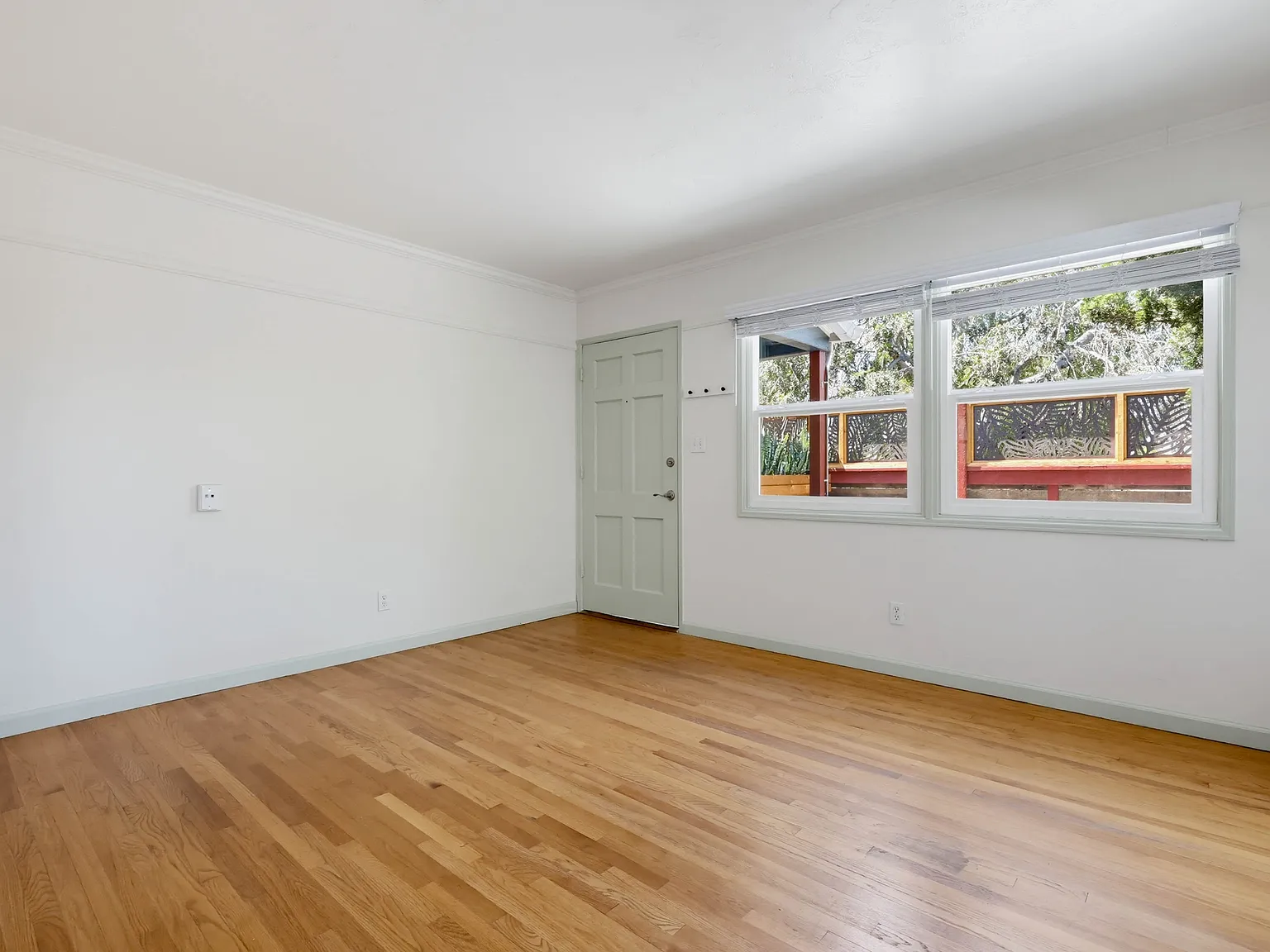 4449 Dawson Avenue - 1 — Photo 2