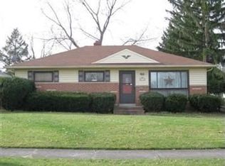 5720 W 224th St, Fairview Park, OH 44126