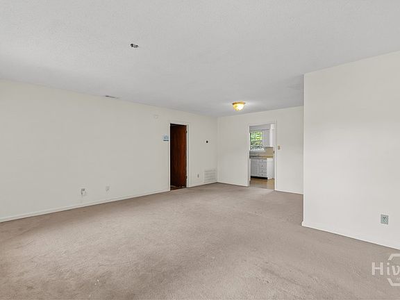 3rd image of 64 Beaver Run Drive