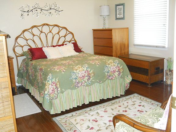 3rd image of 617 Franklin Square Ct Unit A