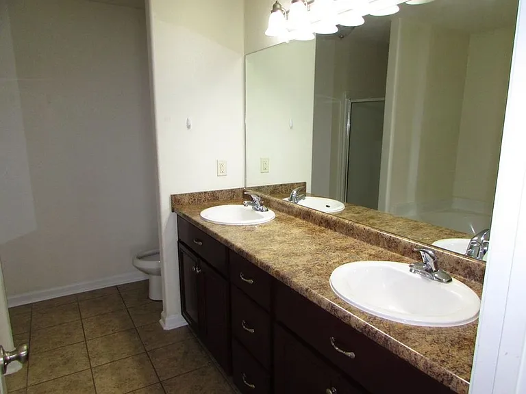 4717 Custer Dr — Photo 12