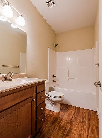 2701 Tobacco Rd #B — Photo 11