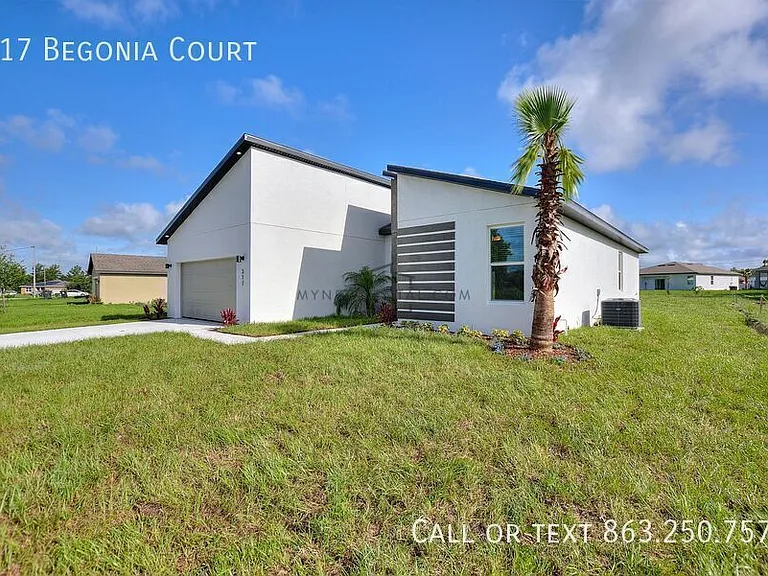 317 Begonia Ct — Photo 4