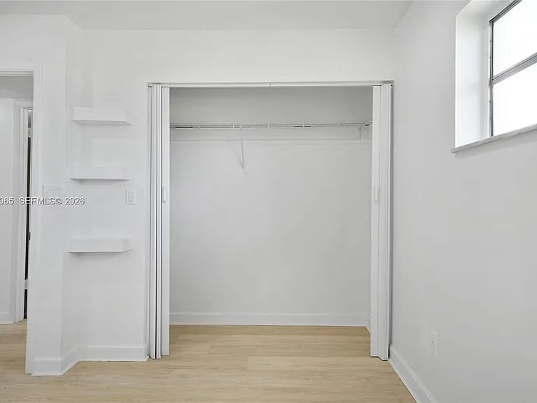 6211 SW 37th St #212 — Photo 18