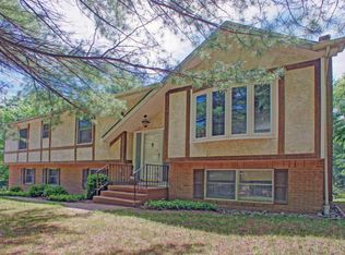 103 Edwin Ln, Stroudsburg, PA 18360