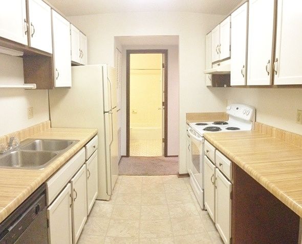 1st image of 130 Demont Ave E APT 346