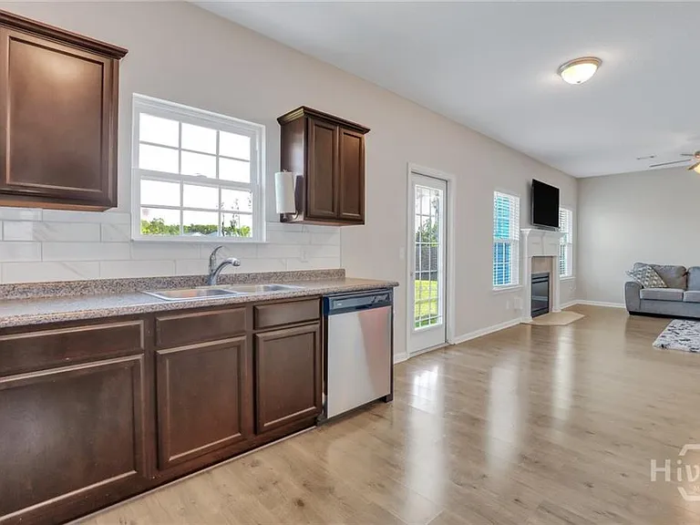 1597 Longleaf Ct — Photo 10
