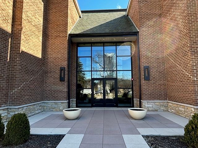 1st image of 6 Oak Brook Club Dr APT J304