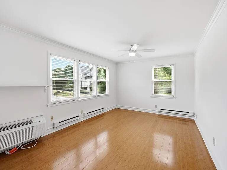 635 Daniels St #A — Photo 9