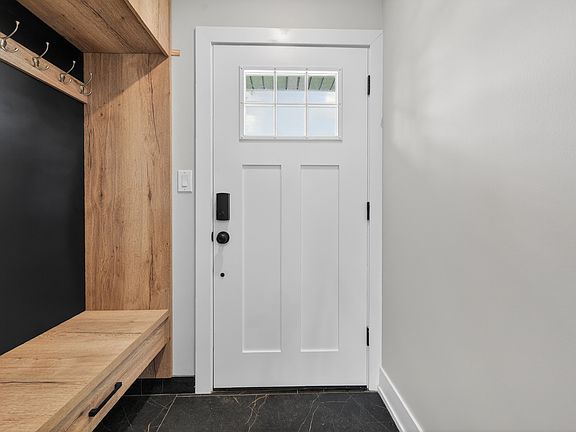 4th image of 10409 S 82nd Ave