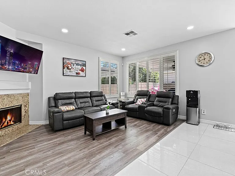 15881 Madelyn Ct — Photo 11