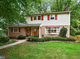 8709 Kerry Ln, Springfield, VA 22152