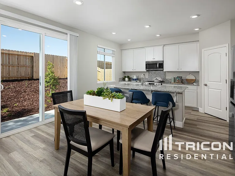 Tricon Sunridge — Photo 21