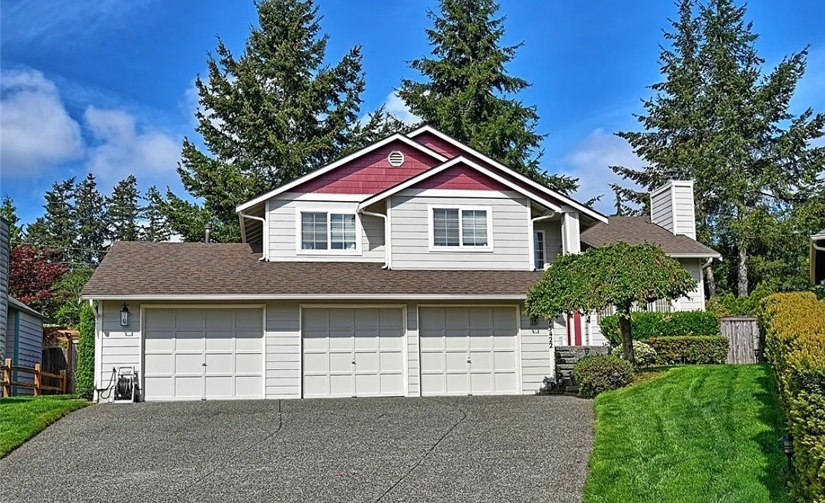 13422 31st Ave SE — Photo 1
