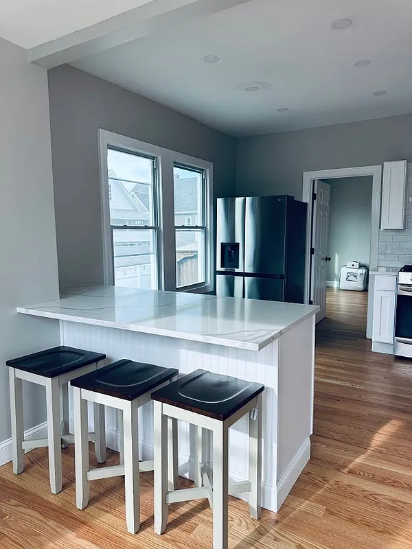 2 bed, 1.0 bath, 800 sqft, $2,100 — Photo 4