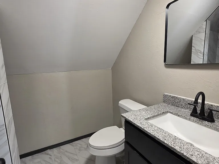 641 Redstone Ave — Photo 15