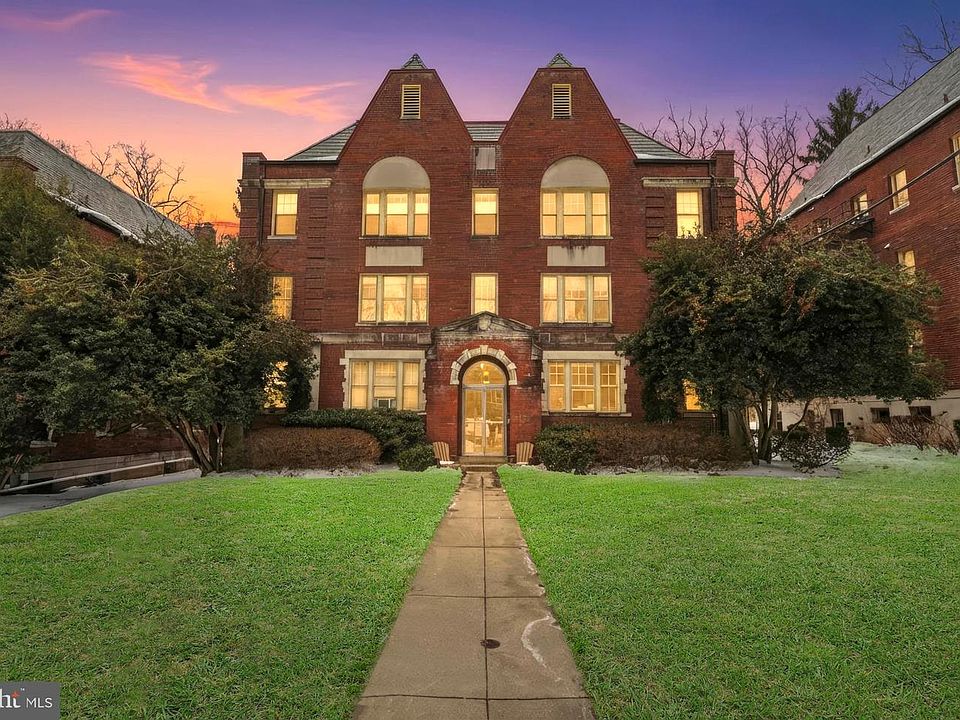 1st image of 3026 Porter St NW APT 101