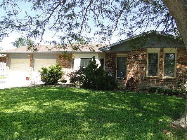 1st image of 2206 N Arapahoe Dr