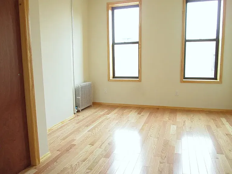 174 Norman Ave #2L — Photo 1