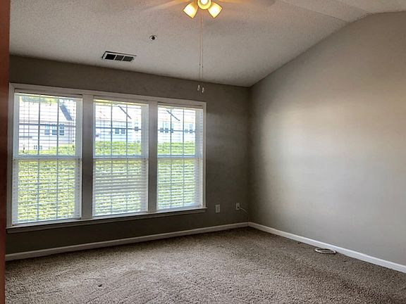 4th image of 272 Regent Sq