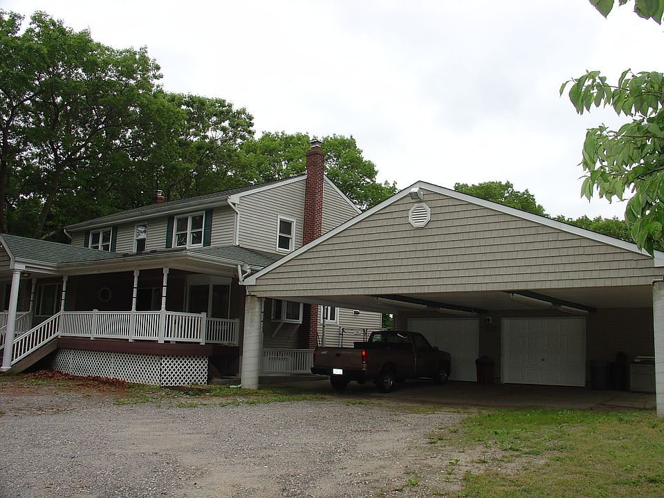 great garage with car coverage