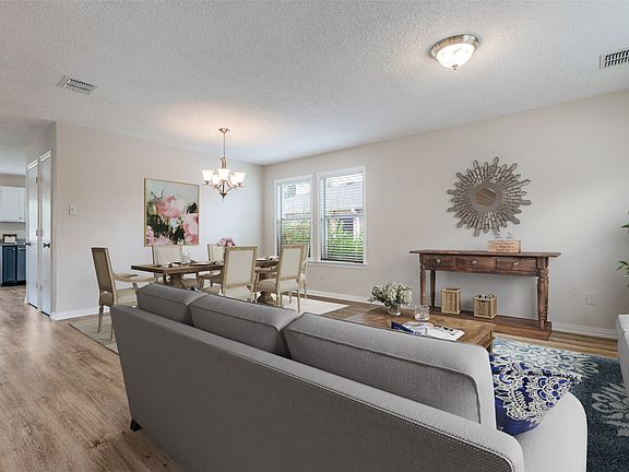 3rd image of 4504 Courtside Dr