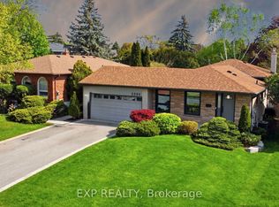 2504 Yarmouth Cres, Oakville, ON L6L2M8
