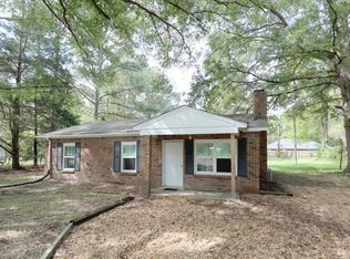 205 Lowry Cir, West Point, MS 39773