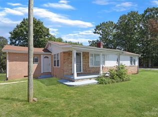 1803 Woolie Rd, Lincolnton, NC 28092