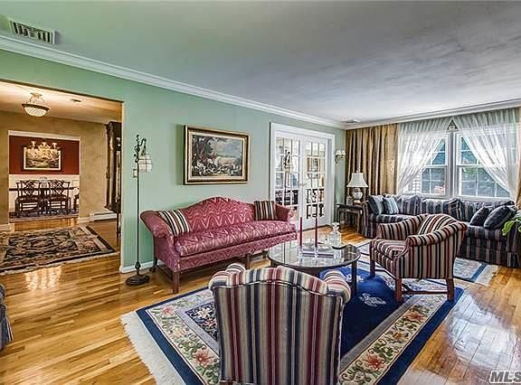 3rd image of 32 Bay Dr