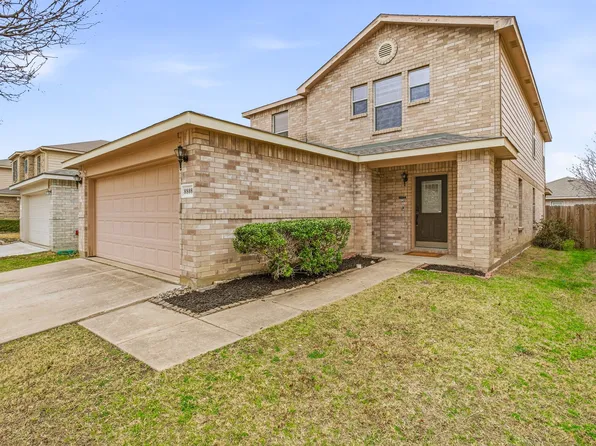 8808 Valley River Dr, Fort Worth, TX 76244