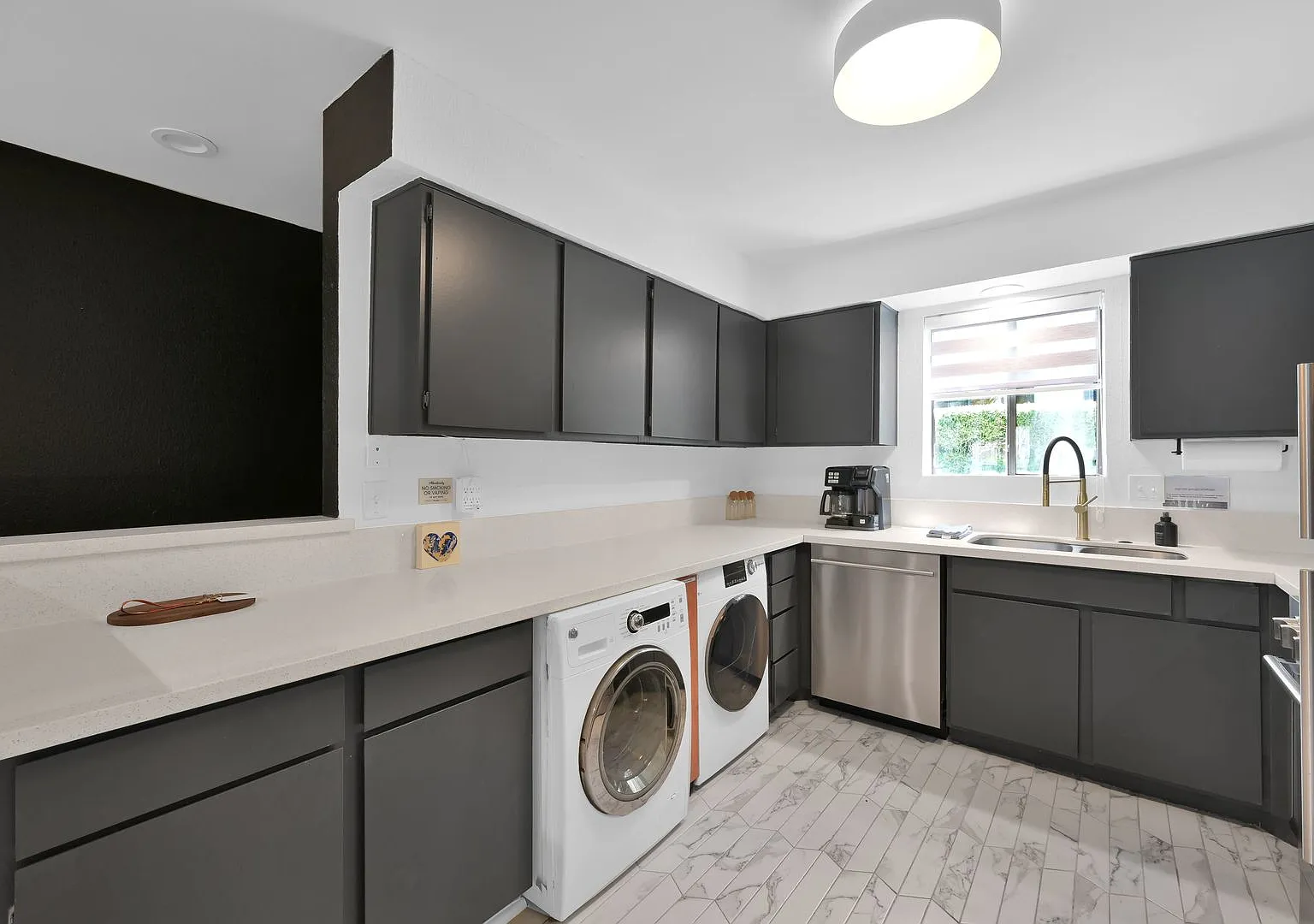 Wonderful 1 bed 1 bath in convenient location — Photo 3